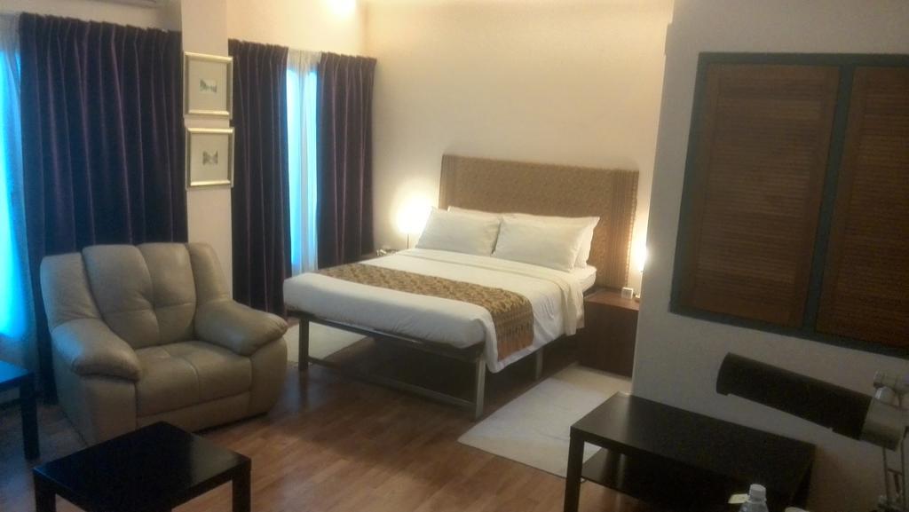 Hotel The Boutique 3*
