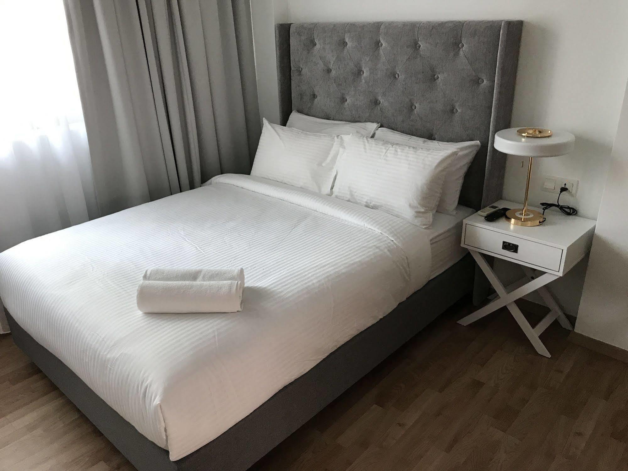The Boutique 3*